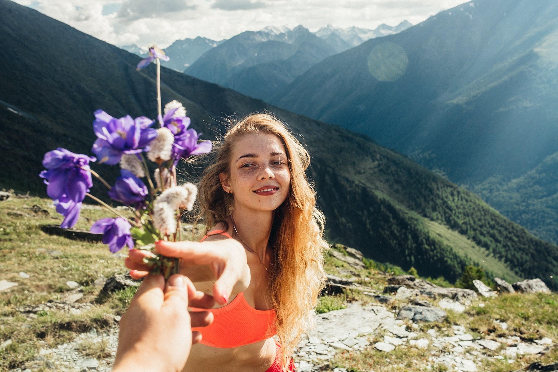 Как заманить девушку или парня в поход?