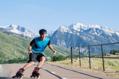 Как правильно поворачивать на роликовых коньках: основные техники и советы